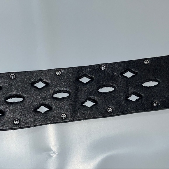 BASS Black LEATHER Cut Outs 1.5” Belt Silver SQUARE Buckle 39” Long medium boho - Picture 6 of 15